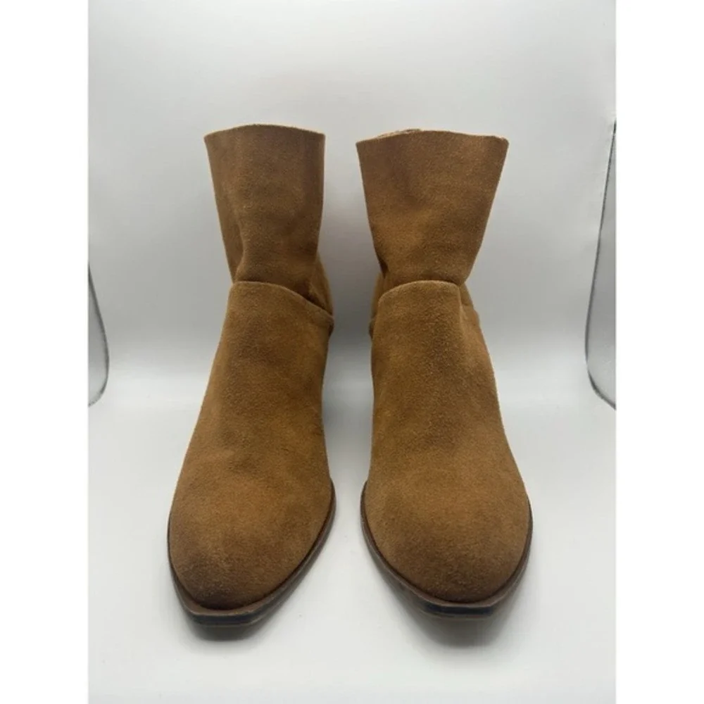 Chinese Laundry Brown/Tan Women's Suede‎ Boots SZ 8.5